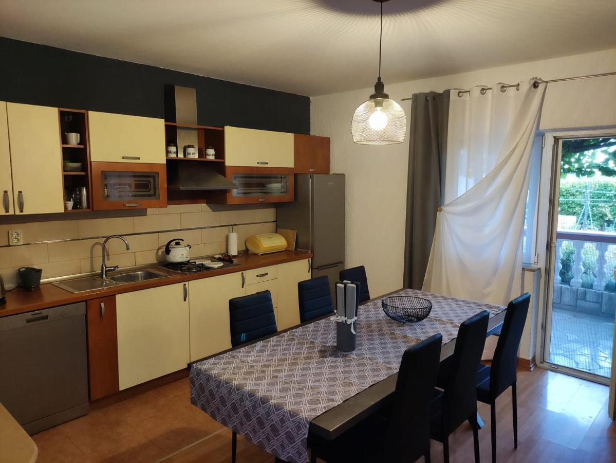 Apartment Cengo Kaštela Kültér fotó